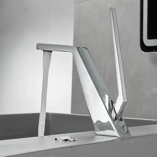 Robinet salle de bain lavabo mitigeur design contemporain - Argenté. Un robinet élancé rappelant une grue avec de l'eau qui coule. Fabriqué en acier inoxydable pour une longévité garantie.