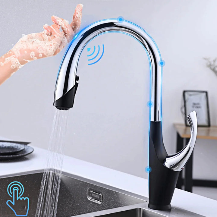 Un robinet évier cuisine tactile automatique avec douchette flexible - Noir / Argenté - Laiton. Technologie innovante pour un écoulement d'eau polyvalent et performant. Design moderne rappelant la délicatesse d'une tulipe.