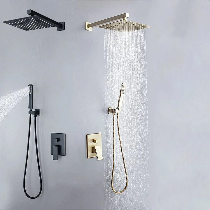 Un robinet de salle de bain avec colonne de douche et douchette en laiton noir mat. Solution idéale pour sublimer votre espace bain.